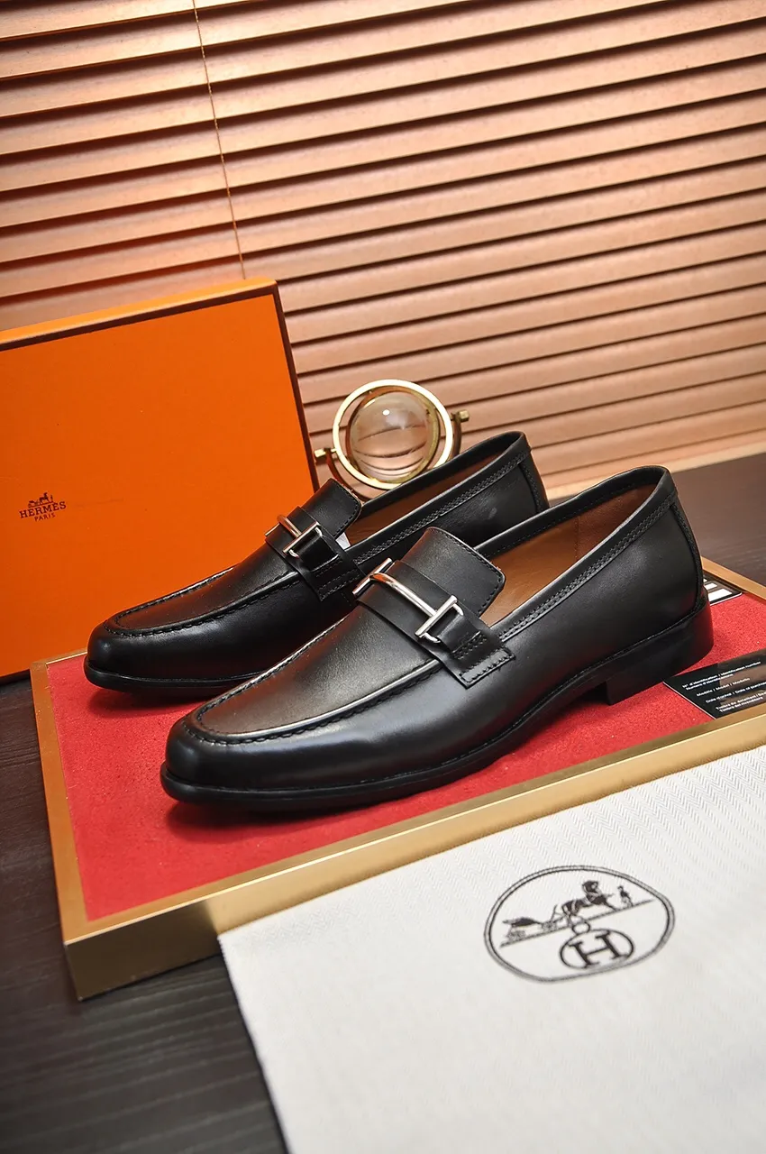 Men's shoes💰460💶[HERMES] (sheepskin lining)🍀Italian top luxury🍀He does not pursue novel styles and gorgeous colors, but attracts the favor of successful men with his flawless, elegant and classic style. Formal leather shoes This very comfortable, simple and stable style allows you to easily match any style! The pattern is absolutely 1:1 refined from the original case, and we strive for excellence in materials, imported cowhide + sheepskin lining💪💪💪extraordinary texture👍! .Black Brown Size: 38-45 (45 customized)
